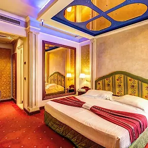 4* Hotel Dreamhotel